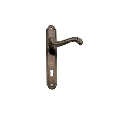 MANIGLIA BAROCCO CON PLACCA IN OTTONE