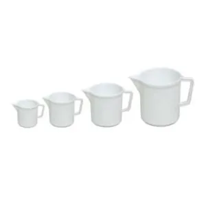 CARAFFE GRADUATE CON BECCO IN PLASTICA