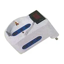 ADATTATORE TRIPLO 2 BIPASSO + 1 SCHUKO CON INTERRUTTORE E PROTEZIONE