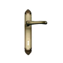 MANIGLIA LAVINIA CON PLACCA IN OTTONE