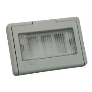 SCATOLA DA INCASSO PORTAFRUTTI 3P PORTELLO A FINESTRA IP44