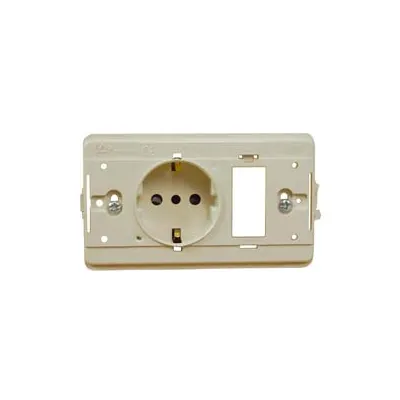 PRESA SCHUKO COMBINATA +1 POSTO VUOTO "VENUS"