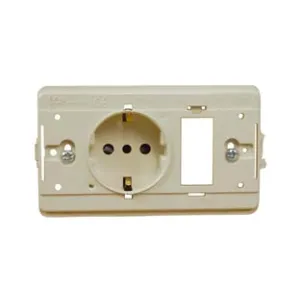 PRESA SCHUKO COMBINATA +1 POSTO VUOTO "VENUS"