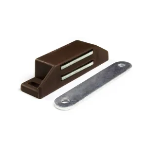 Chiusure magnetiche marroni da applicare forza 8 kg. 2 pz.