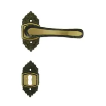 MANIGLIA OTTONE GIGLIO C/BOCCHETTA (4