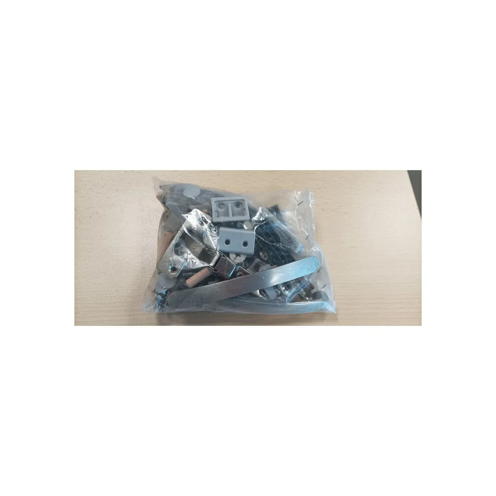 R ACCESSORI MONTAGGIO X KIT MADIA 3 ANTE 150X41X82