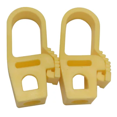 GANCIO IN PLASTICA mm. 59x29