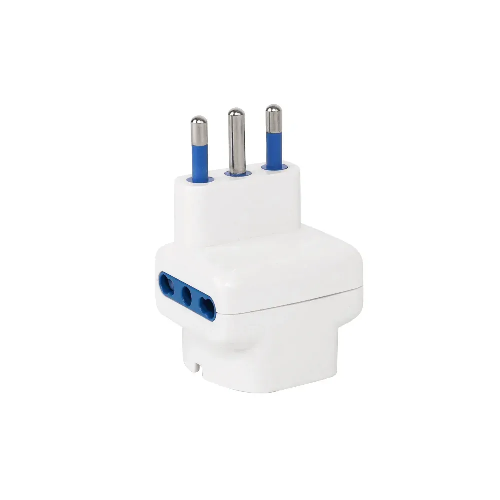 Adattatore a 3 vie 16A bianco Adattatore a 3 vie 16A bianco