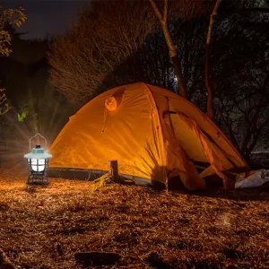 Lampada LED da campeggio con ricarica USB